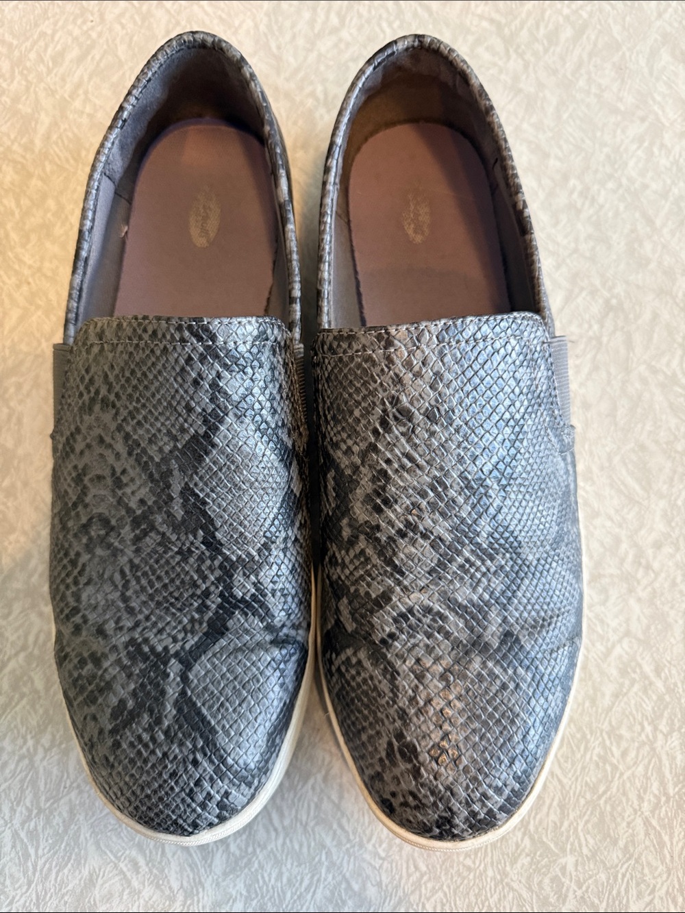 Dr Scholl’s Women’s Nova Slip On Sneakers Grey/Black Snake Print, Size 11, EUC